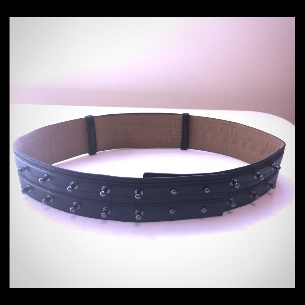 BCBG MaxAzria Belt w/Gunmetal Hardware